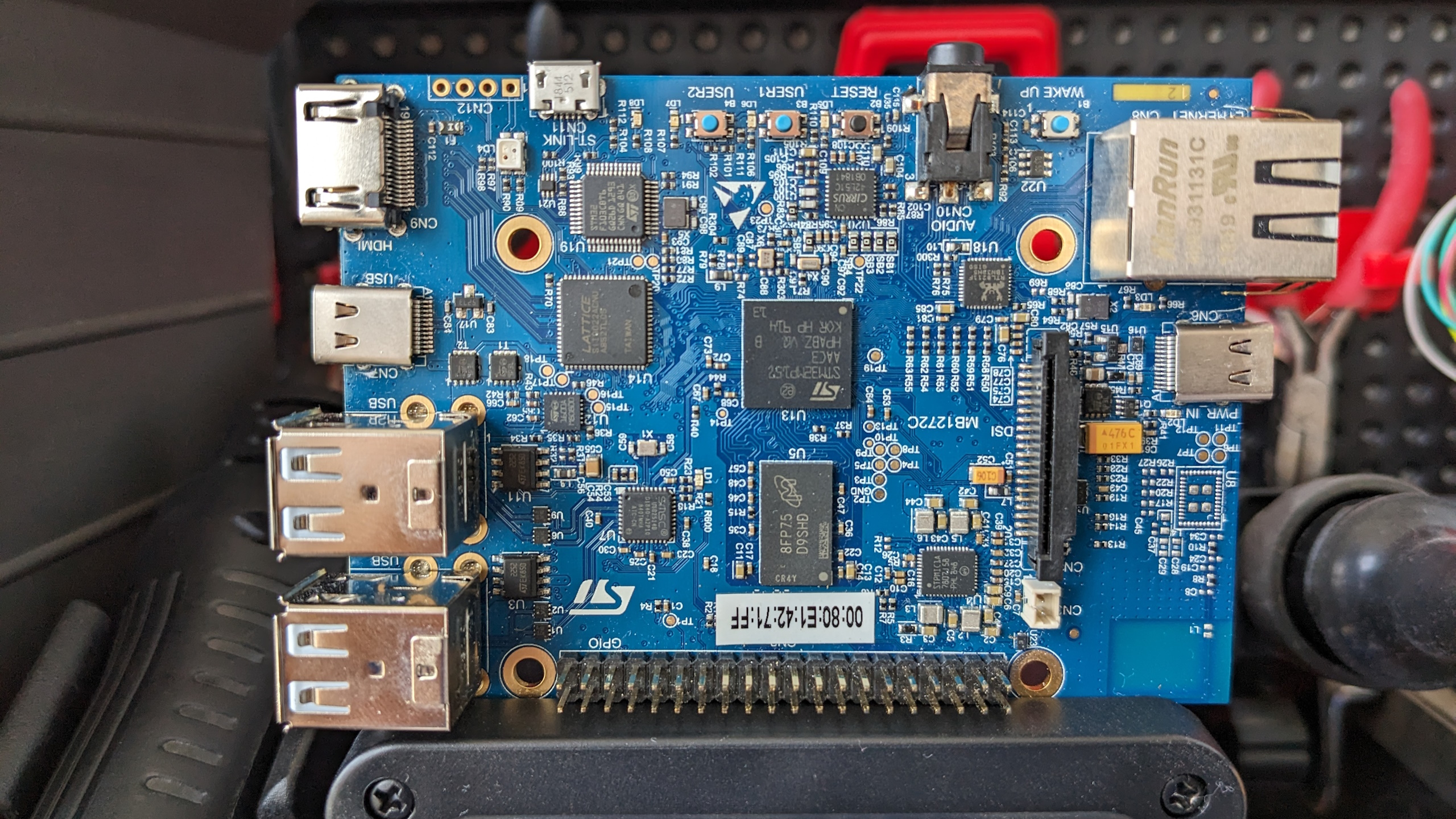 STM32MP157A-DK1